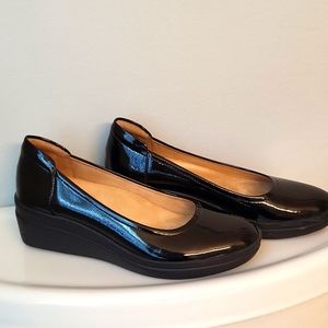 Naturalizer Women's Size 5.5 Black Wedge